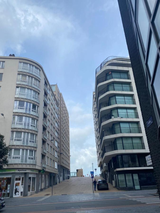 Portofino - Luxe Met Lateraal Zeezicht Ostend